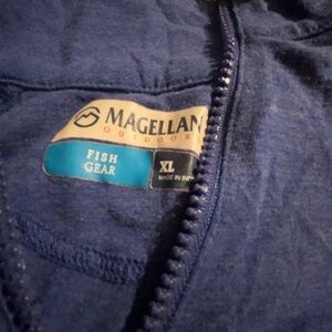 Magellan Outdoors Women's Navy V-Neck Sweater